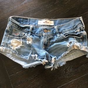 Hollister size 00 ripped jean shorts